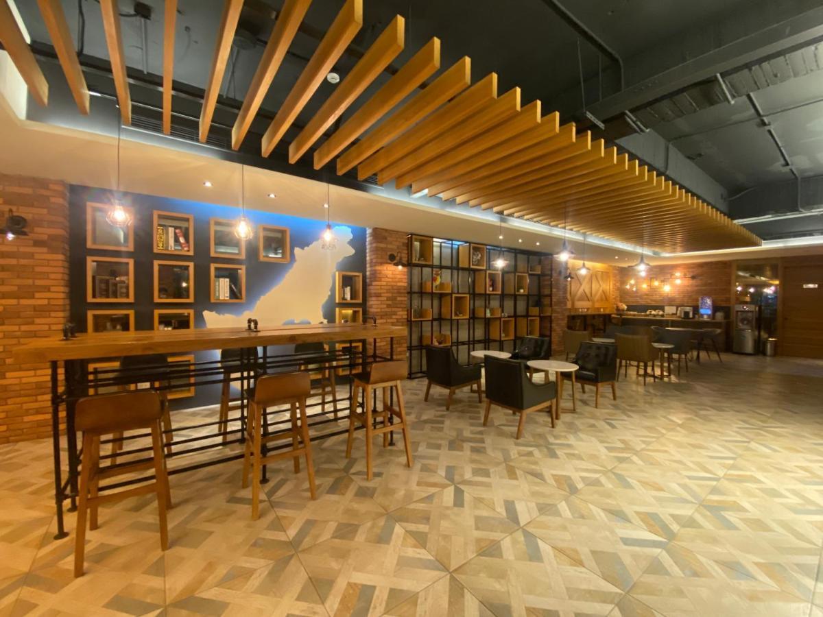 Hua Xiang Hotel -Zouying Гаосюн Екстер'єр фото