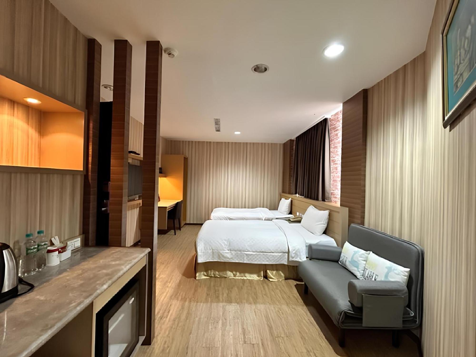 Hua Xiang Hotel -Zouying Гаосюн Екстер'єр фото