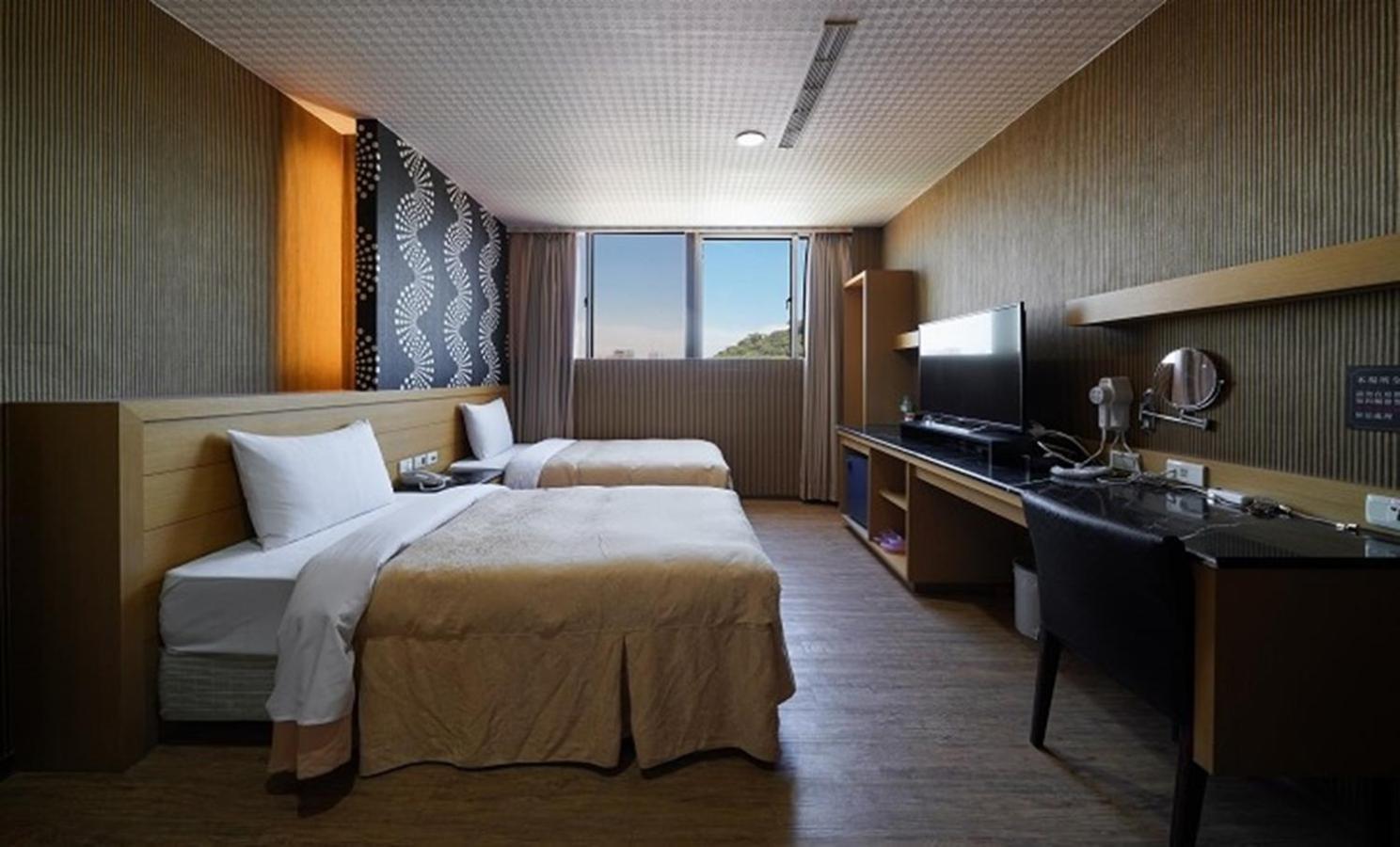 Hua Xiang Hotel -Zouying Гаосюн Екстер'єр фото