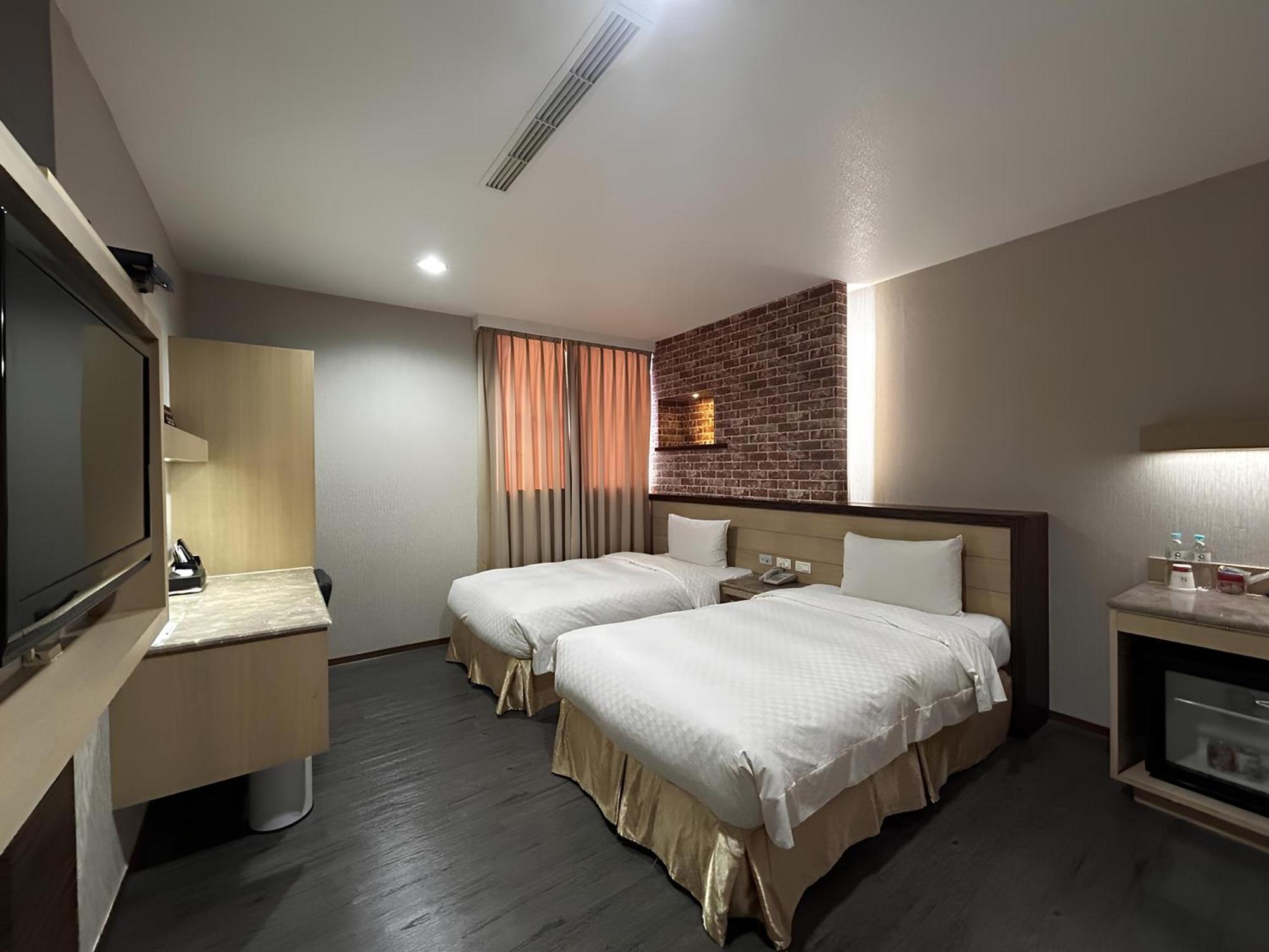 Hua Xiang Hotel -Zouying Гаосюн Екстер'єр фото
