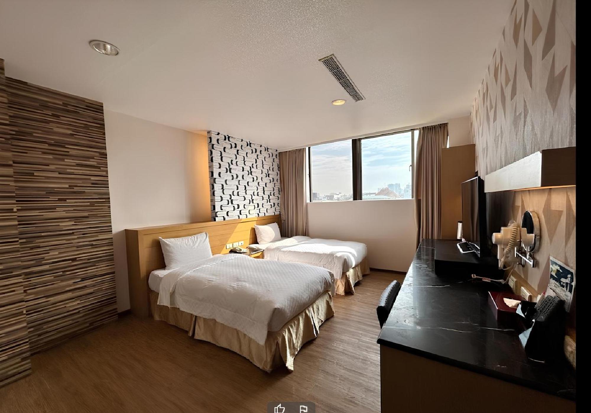 Hua Xiang Hotel -Zouying Гаосюн Екстер'єр фото